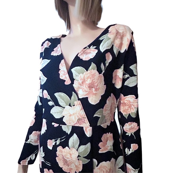 Boohoo Floral Faux Wrap Dress Print Long Sleeve Stretch Fabric Navy Pink Made UK - Picture 7 of 13